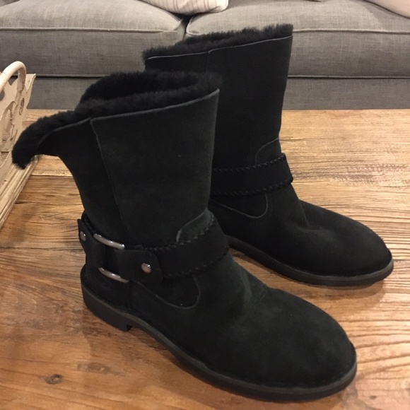 UGG Women's Cedric Sheepskin Winter Black Boots size 6M - Picture 1 of 5